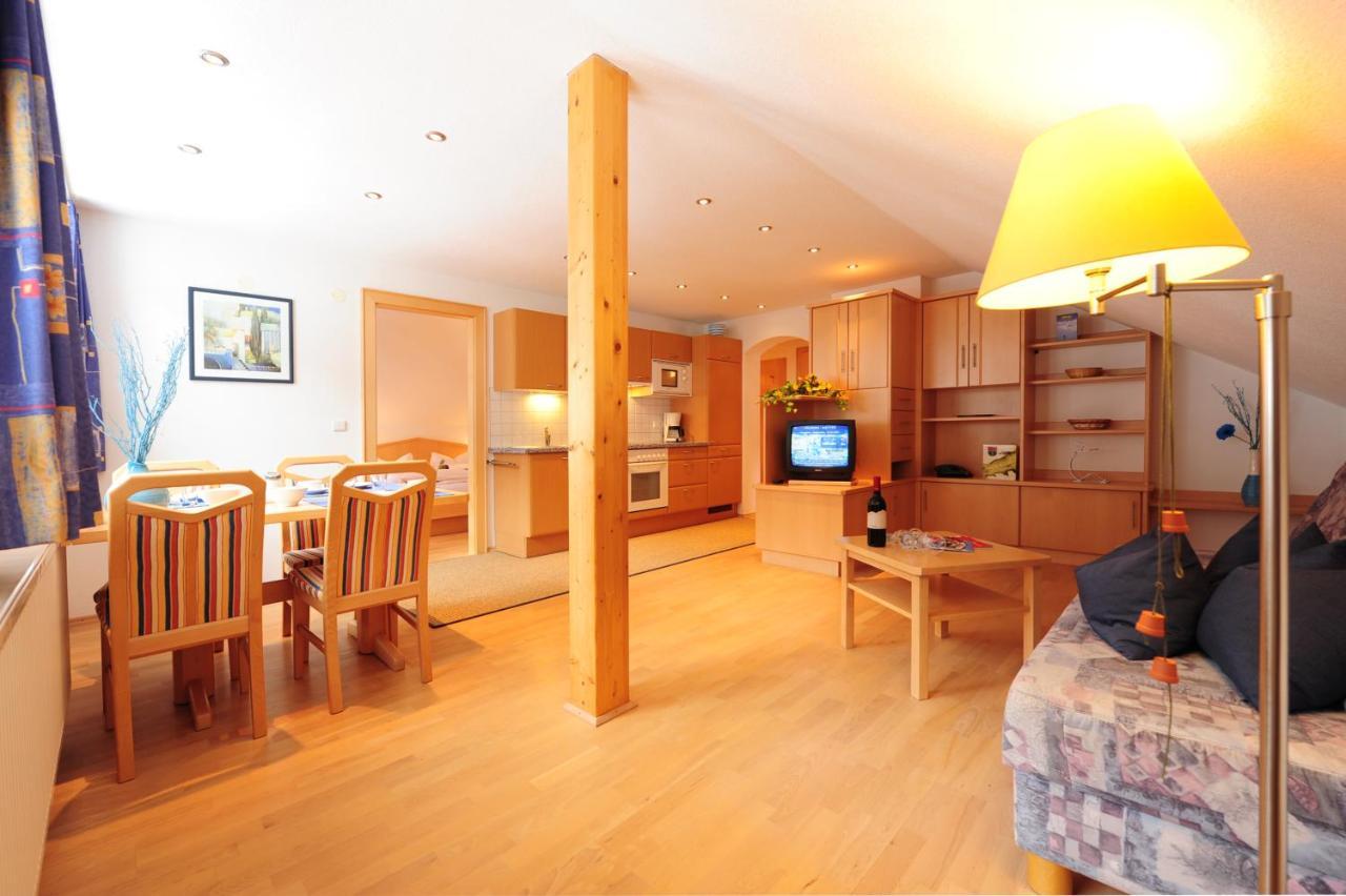 Bed and Breakfast Haus Enzian Sankt Anton am Arlberg Habitación foto