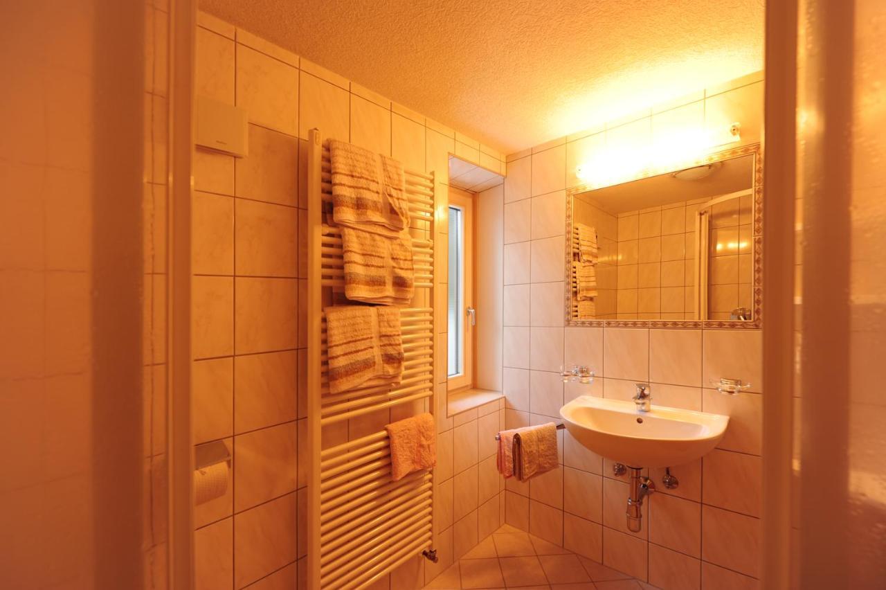 Bed and Breakfast Haus Enzian Sankt Anton am Arlberg Habitación foto
