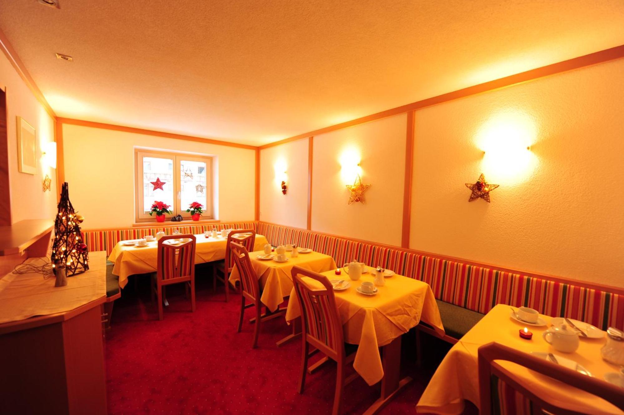 Bed and Breakfast Haus Enzian Sankt Anton am Arlberg Exterior foto